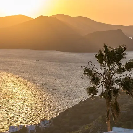 Malum Sunset View Villa Tripiti Exterior photo