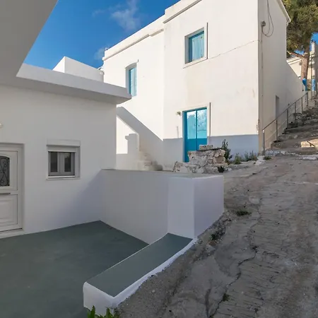 Malum Sunset View Villa Tripiti Exterior photo